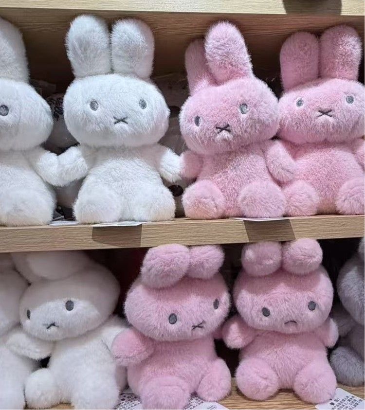 hyucksole_ldh's tweet photo. 🌻GIVEAWAY | 

2 WINNERS OF MIFFY ITEM OF YOUR CHOICE or 100 PHP GCASH

mechanics:
• like &amp; rt this twt
• like &amp; rt the quoted twt
• must be following 

ends: AUGUST 25 https://t.co/avAco8Dtwz