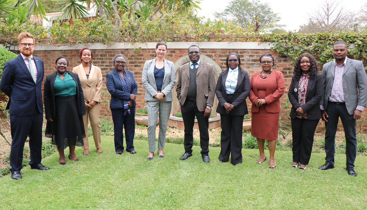UKinMalawi's tweet photo. Celebrated 300 years of the Edinburgh Medical School alongside 🇲🇼-based alumni whose expertise is shaping health, research &amp; innovation. 🇬🇧🇲🇼#HigherEducation partnerships between are helping build skills, strengthen institutions, &amp; create foundations for inclusive growth. #EMS300 https://t.co/PE9dNQEMT9