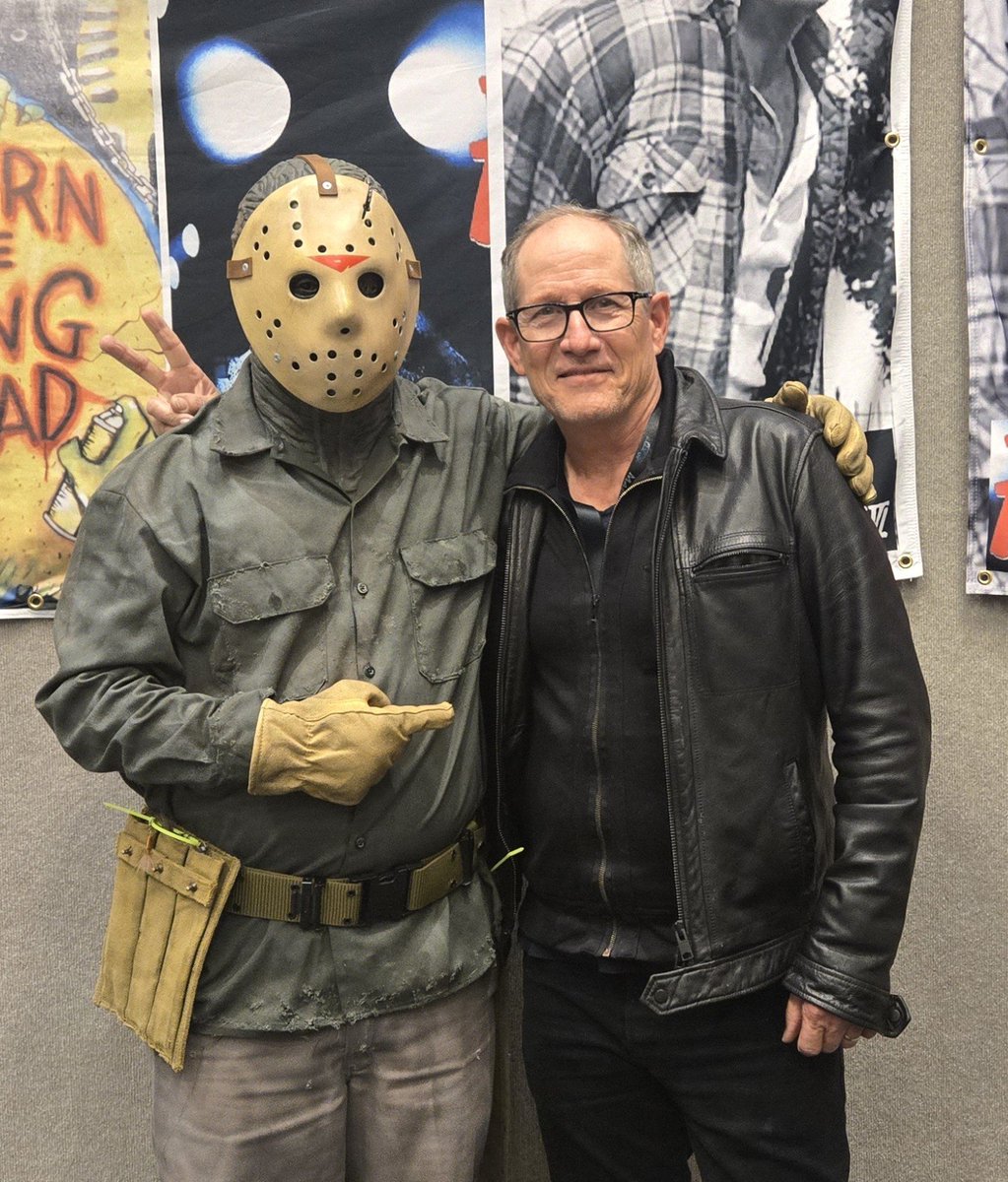 JasonTVoorhees's tweet photo. Jason Voorhees vs. Tommy Jarvis

(Thom Mathews is awesome! 2nd time meeting him and its an honor!!!) https://t.co/wsXObsMIdm