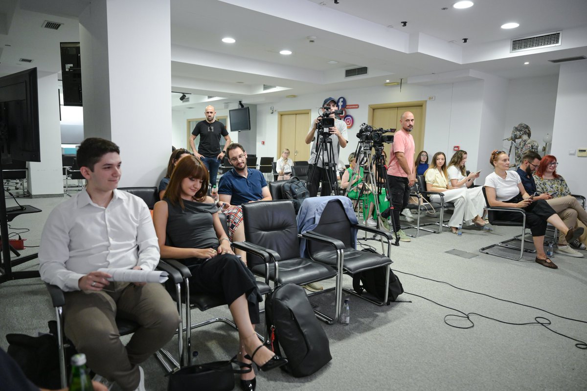 OgiMarkovic7's tweet photo. With @rccint support, @MrezazamladeCG presented the results of the research "Study on the Visibility, Representation and Participation of Youth in the Media in Montenegro" 📰

In #Podgorica ☀️ we discussed how to have #youth as equal interlocutors expressing their own views 🤝🇪🇺 https://t.co/BWLi34f3Jp