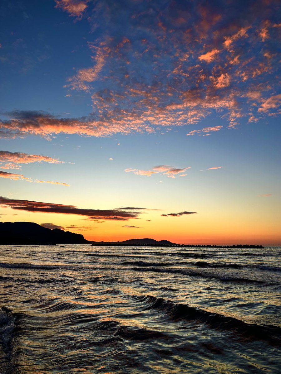 haluyamosa's tweet photo. あぁ…ずっと夏であって欲しい…🌊 https://t.co/DT4O4kGlQd