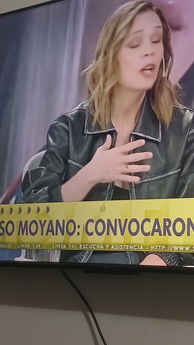 andreaxlkg1's tweet photo. 20 mil veces dijo no me justifico...defendiendo a facundo moyano jajjaja la vieja esta caliente con facundo moyano no me justifico 
Disimula q te tocas sola mirando la foto de @Facundo_Moyano jajjak
 @desayunook @PamelaDav búscale un jubilado https://t.co/j2rsdybpcK