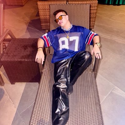 KyleSarmiento19's tweet photo. #NewProfilePic https://t.co/TgFPhjaVTu