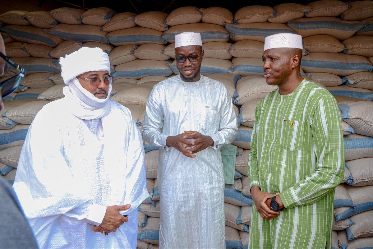 GouvMali's tweet photo. Le Premier ministre, le Général de Division Abdoulaye Maïga, au nom du Général d’Armée Assimi Goïta, Président de la Transition, Chef de l’État, a procédé à son lancement officiel ce mardi 11 août 2026 à l’Office des Produits Agricoles du Mali (OPAM). https://t.co/mb4u6PeUQ9