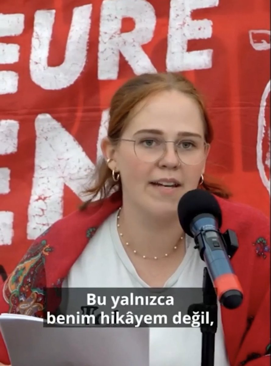 BesnaTosun3's tweet photo. Alman aktivist Paula Maier, İstanbul'da tutulduğu geri gönderme merkezinde tecavüze uğradığını açıkladı.

İstanbul Cumhuriyet Başsavcılığı Mabel Matiz'in klibiyle uğraşacağına bu suçun failleriyle  mi uğraşsa acaba https://t.co/4c5tCpgE8q
