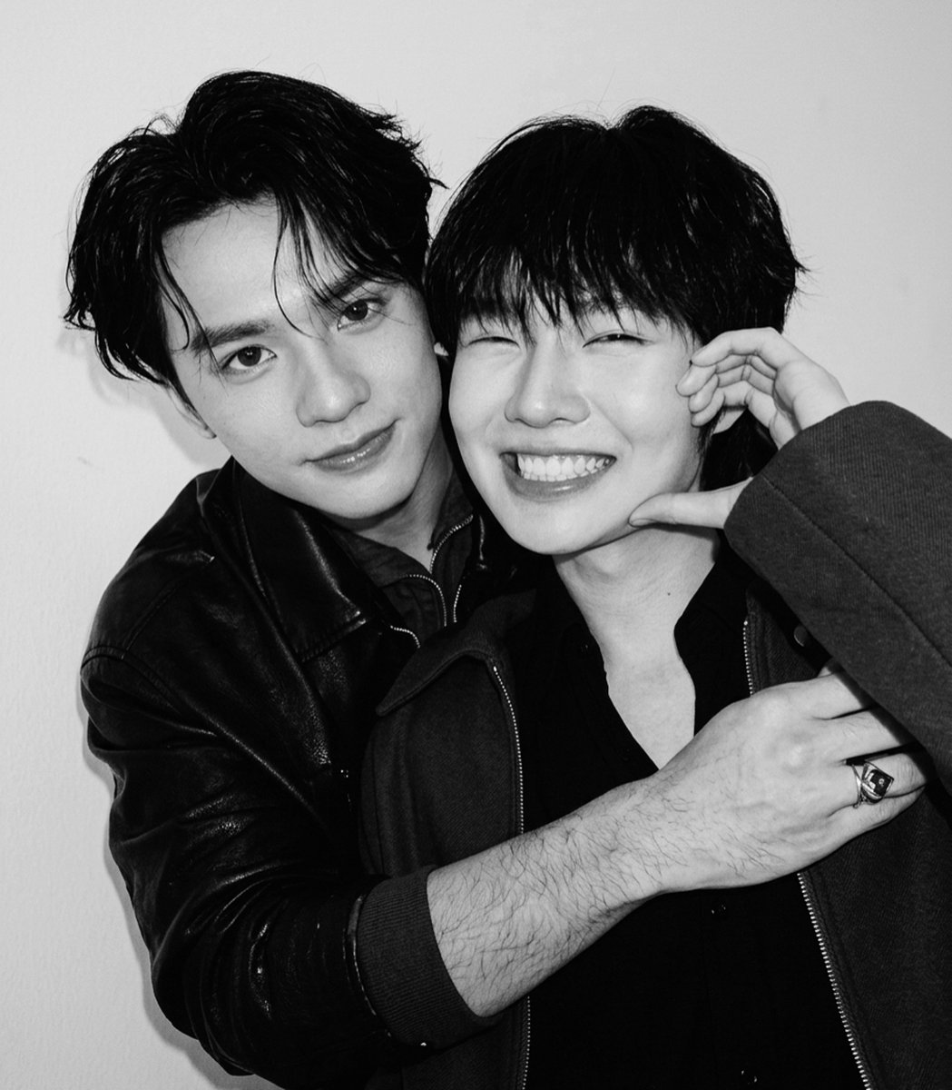 m_r__te's tweet photo. My cuties <3

#KengNamping https://t.co/5j1ME9esL8