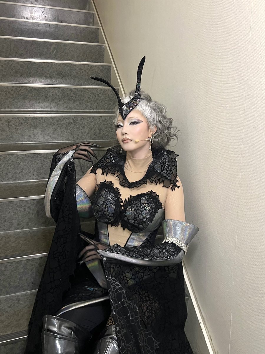 shioriiisakurai's tweet photo. 『#美少女戦士セーラームーン
-ShiningTheaterShinagawaTokyo-』

本日もありがとうございました

連日天候の悪い日が続いております
皆様どうぞお気をつけて

明日も完璧な我らで
お待ちしております
#prettyguardiansailormoonshiningtheater
#shiningtheater
#シャイニングシアター
#ヴァルシア様 https://t.co/PSoRtOuNU9