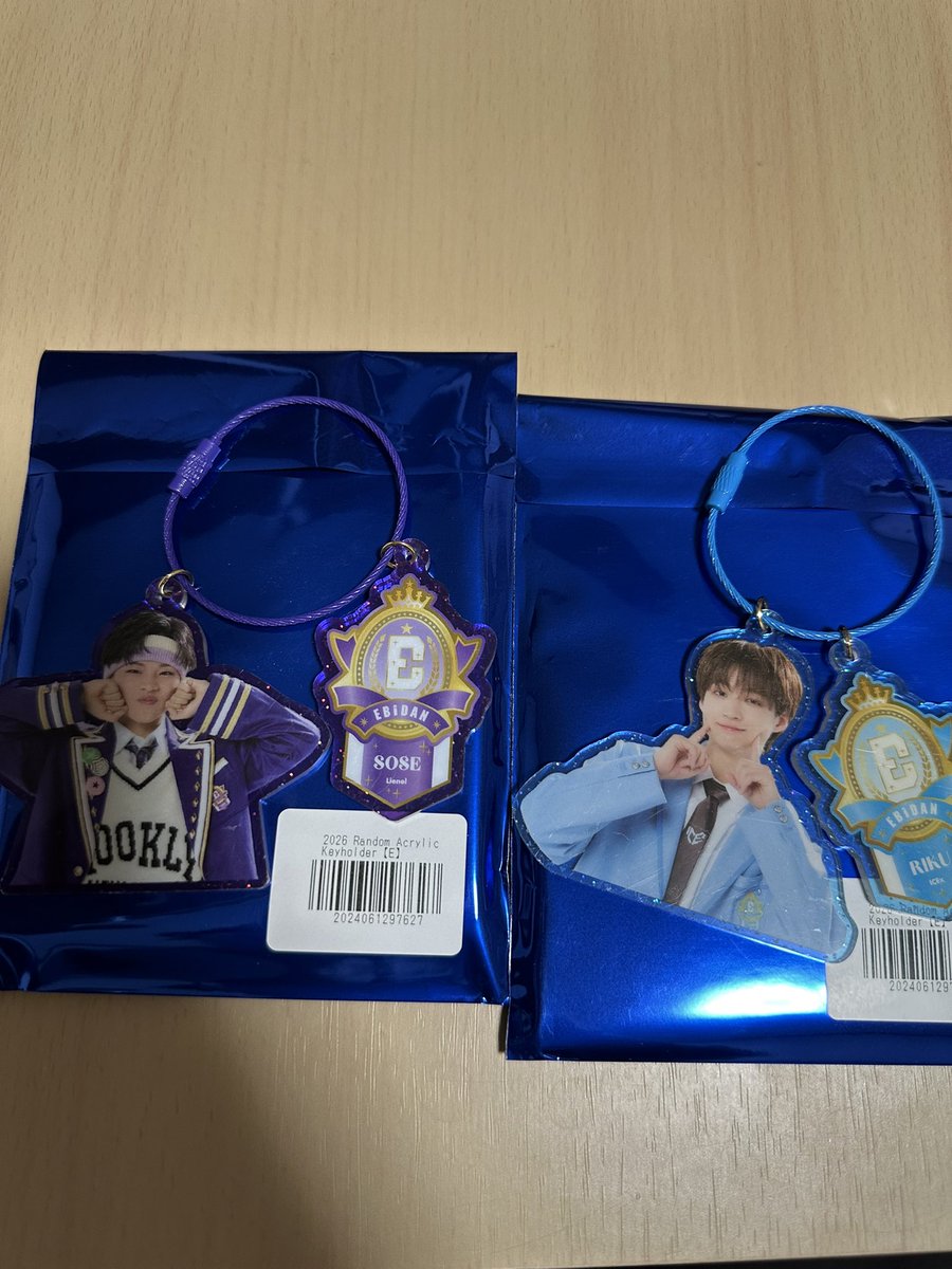 t__rk___'s tweet photo. EBiDAN THE LIVE 2026 学生証 アクリルキーホルダー  アクキー カード トレカ グッズ TEAM A TEAM E 交換 買取

【譲】
トレカ　EIKU、マサヒロ
アクキー　武田創世、志賀李玖

【求】吉田または買取

16日手渡しまたは郵送
お気軽にお声掛けください。 https://t.co/yskWgweWLk