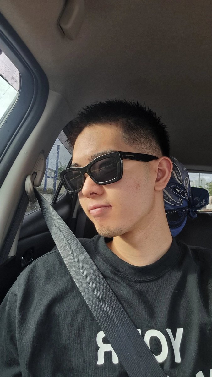 io_io_170's tweet photo. 💇✂️ https://t.co/Iz1fqPvCjl