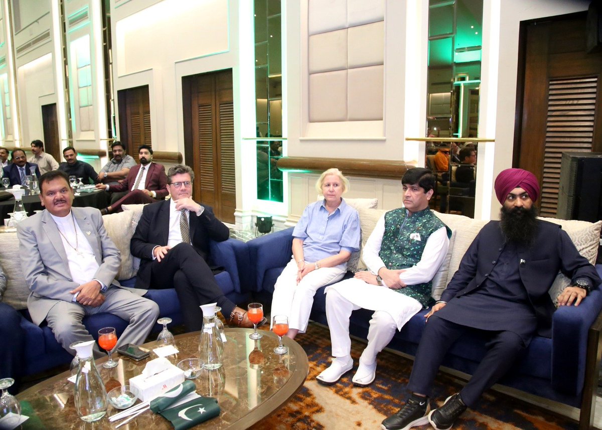 GermanyinKHI's tweet photo. 🇵🇰’s minorities are an integral &amp;valued part of its rich national fabric. CG Schultze joined the Independence Interfaith Celebration. It was a privilege to meet&amp; engage with inspiring leaders from diverse communities, celebrating unity, inclusion&amp;  shared values bring us together https://t.co/aFiJ0MROfd