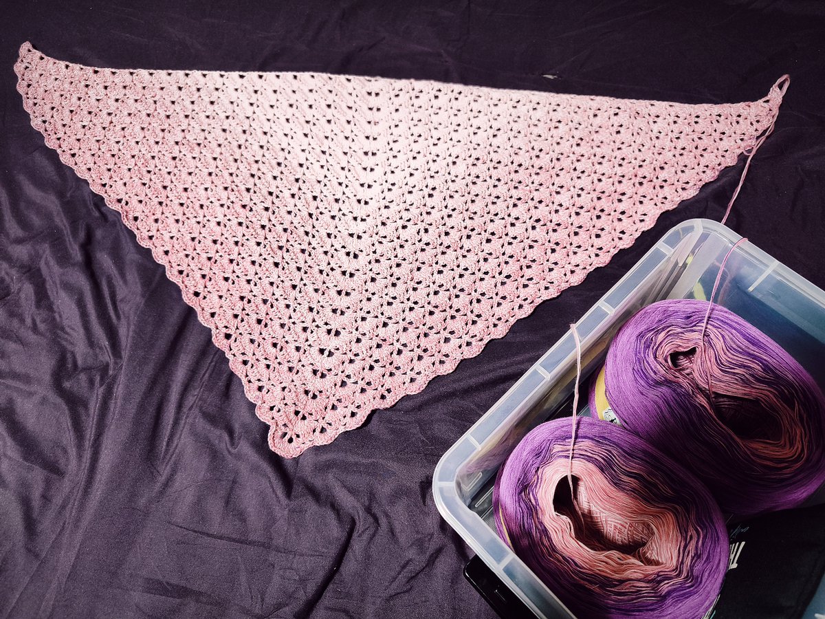 vtns80s's tweet photo. When you're a bookwork with ADHD, there's no such thing as "One at a time." 😅 Slap a crochet project on the side and you're good to go. Lol. https://t.co/hIGrnn87i7
