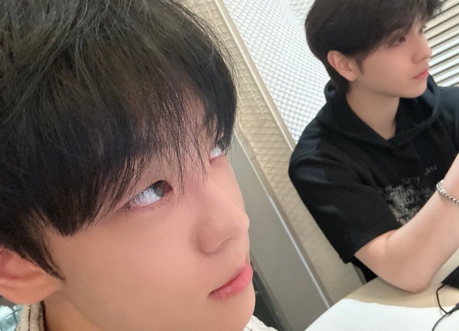 syuutiipie's tweet photo. taevin post joowan on weibo is this a hint for the s2 comeback or im delusional https://t.co/bDI1fXbrbs
