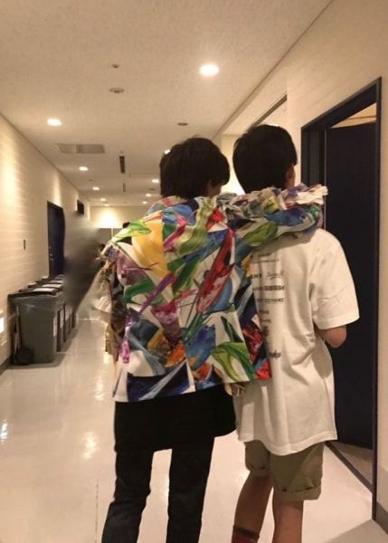 nerdboy_r's tweet photo. リョウガパイセンと私は自宅待機です()
腰お大事に(^o^)
#Yes_EBiDAN15th https://t.co/08bijlkWZD