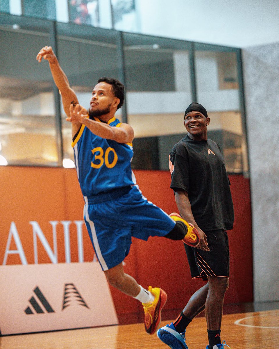 Ballislife's tweet photo. Anthony Edwards training with Luka, Steph and LeBron in Manila 🤣 https://t.co/N482FUi140