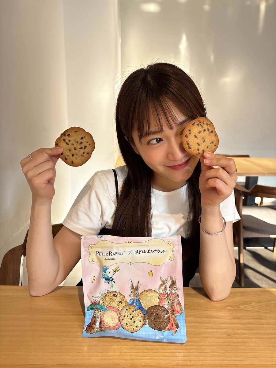 fukudameimei's tweet photo. チョコチップクッキー食べ過ぎ注意⚠️
おやすみなさい🌙 https://t.co/VPHqJVLzOU