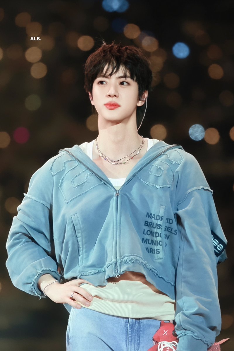 ALittleBraver92's tweet photo. 260718 HD

#방탄소년단진 #김석진 #석진 #진 #BTSJIN #JIN 
#BTS_WORLDTOUR_ARIRANG https://t.co/uxfH4MZsNO
