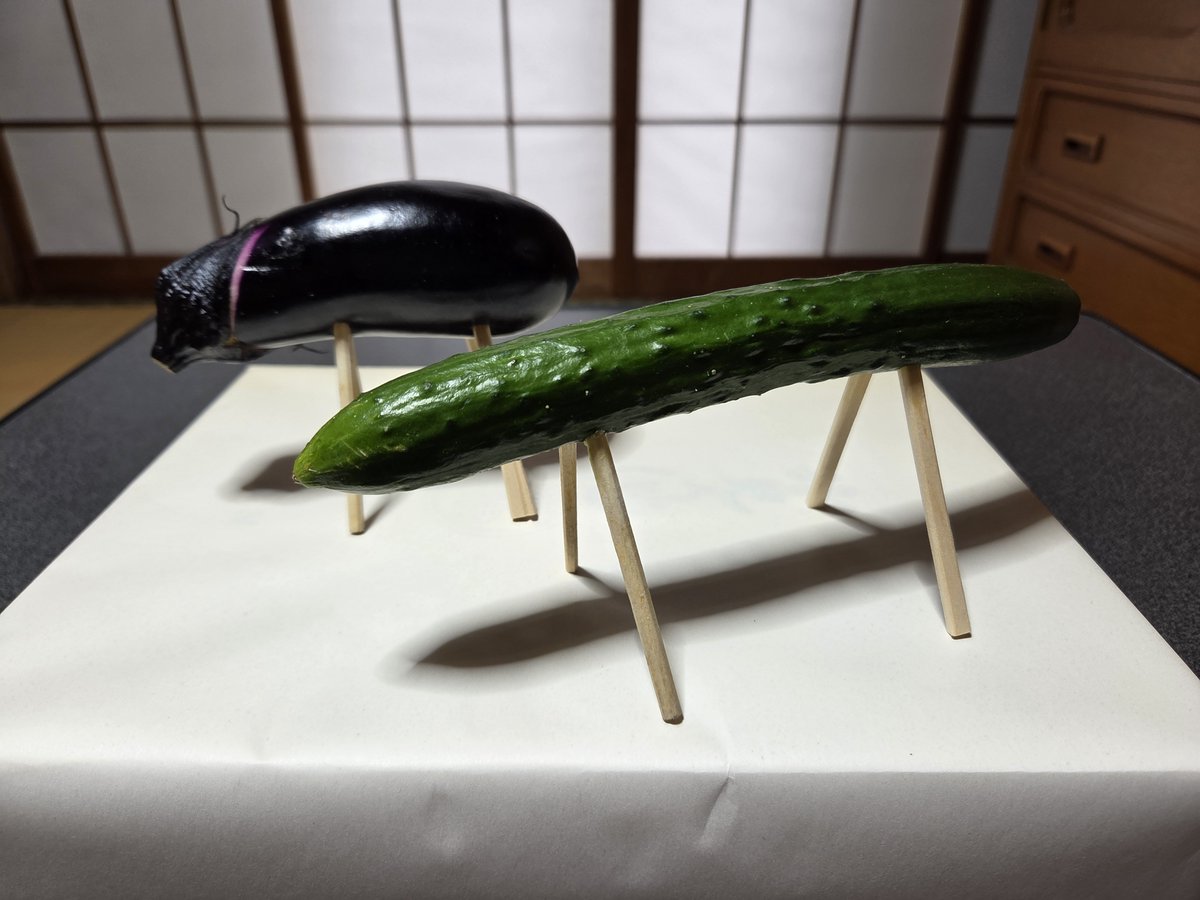 tsukushitweet's tweet photo. お盆なので実家へ。案の定、母が脚のむくみの薬を飲むのをサボっておられました😭

夕方頃雨が強くなり、しばらくしたら普通の降りになったので帰ろうと家を出たら、バス停までの道の途中が冠水してました…私が子供の頃からしょっちゅう冠水しては臨時休校になってたのですが、未だに直ってなかった😅 https://t.co/rguWvlaOM7