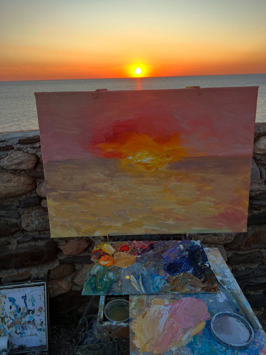 janiitha_mp20's tweet photo. The light of a new day rises, filling space with warmth and hope, capturing a moment of inner awakening. https://t.co/EFUTxb3Efx