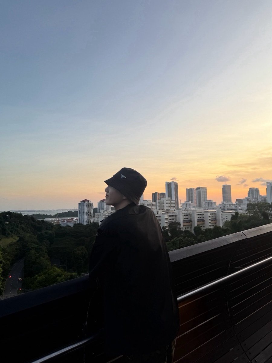 BUSshine__id's tweet photo. ⋅✱ Phutatchai IG Post Update
— 13.08.2026 : phutatchai.busofficial
Zero waiting for good vibes in SG
@visit_singapore #VisitSingapore #MadeInSingapore #PassionMadePossible #WeDontWaitForFun
#BUSbecauseofyouishine
#PHUTATCHAI https://t.co/Lh9aOYko6h