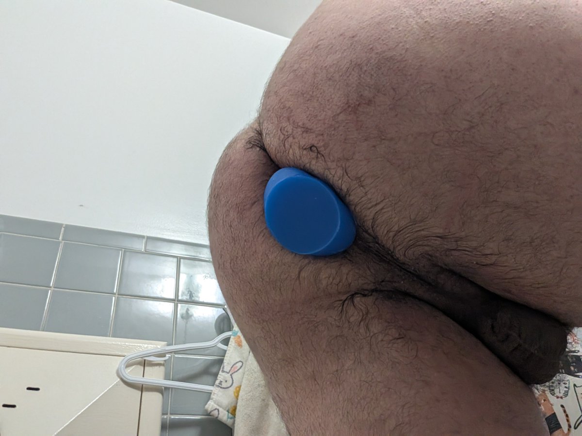 gavonboy1995's tweet photo. Work has me so pent up and needy that Medium Crackers from bad dragon slips so easily in. I need dicked down and bred badly right now #gaysolo #analsolo #gooning #needyfuckslut #bearporn #cum #soloplay #masturbating https://t.co/35SgXLrq5R