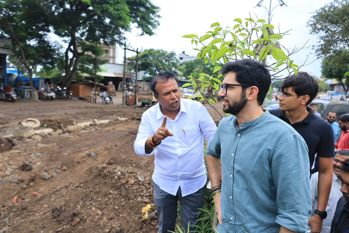 AUThackeray tweet picture