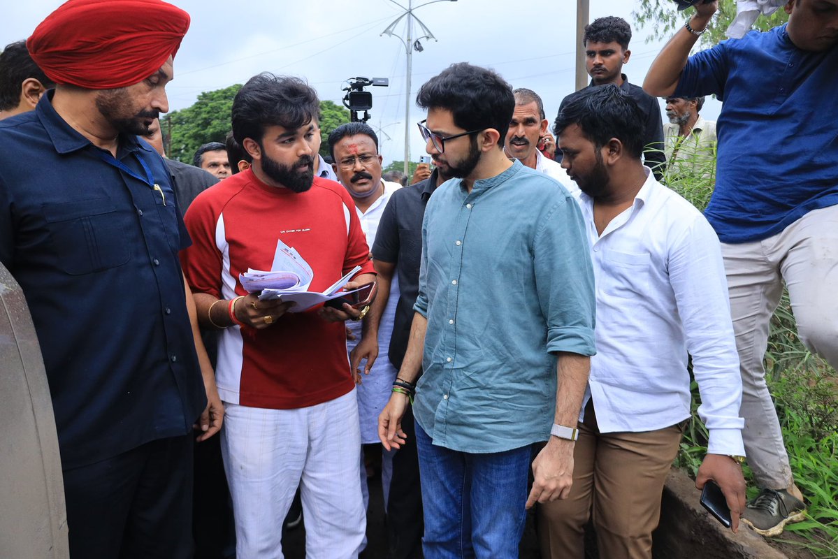 AUThackeray tweet picture