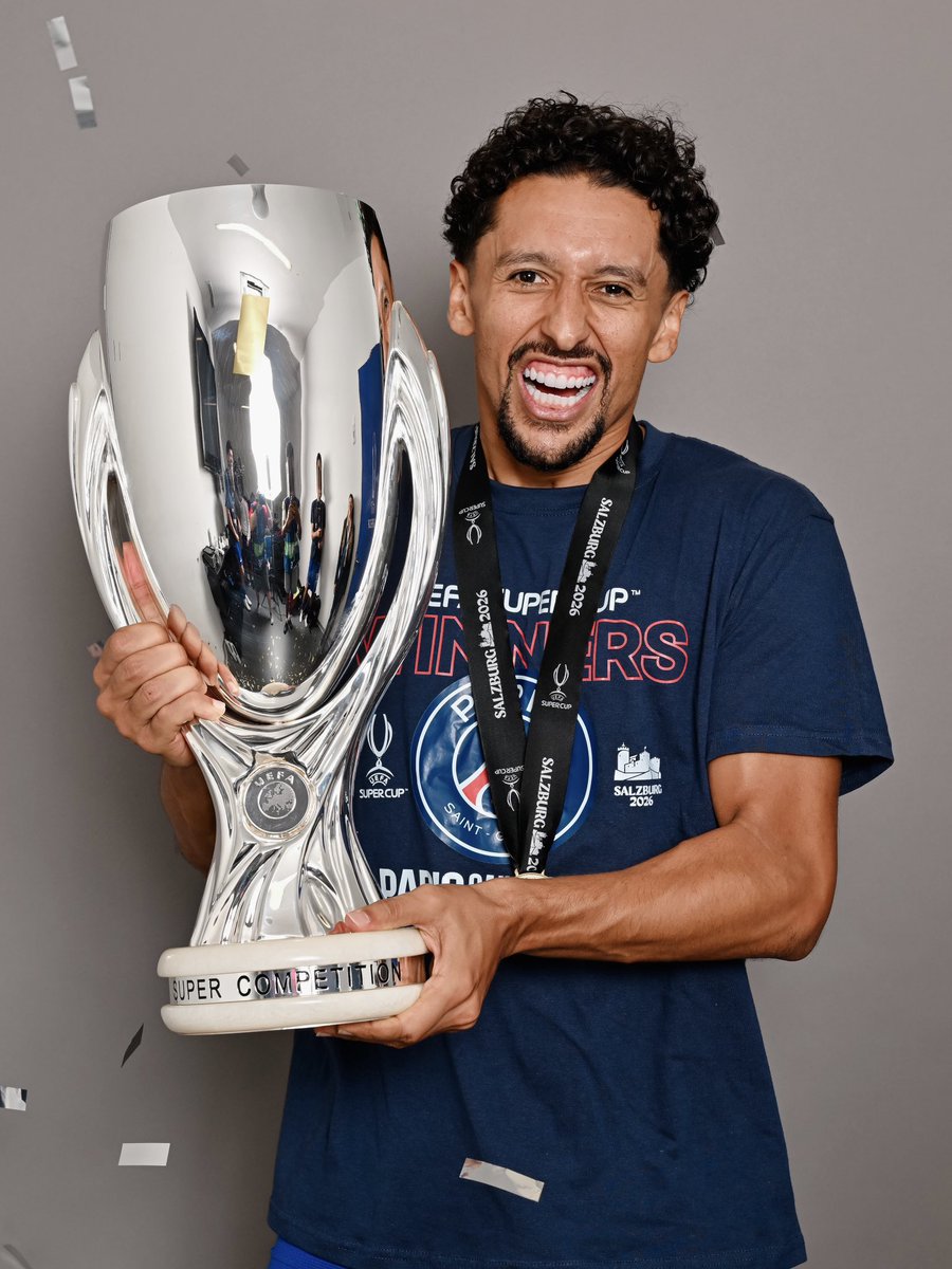 PSG_inside's tweet photo. 😁🏆🎉 https://t.co/Ib9Ytzjbue