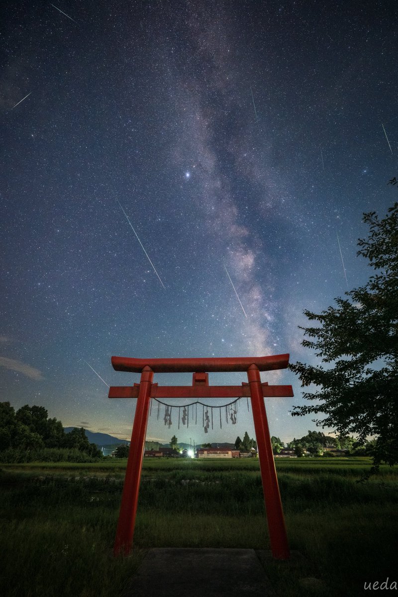 fuehrsn's tweet photo. ペルセウス座流星群を撮影してきました🌟
肉眼でも流れ星をたくさん見ることができました🥰

2026.8　新潟県📷 https://t.co/I9Iyud7d6e