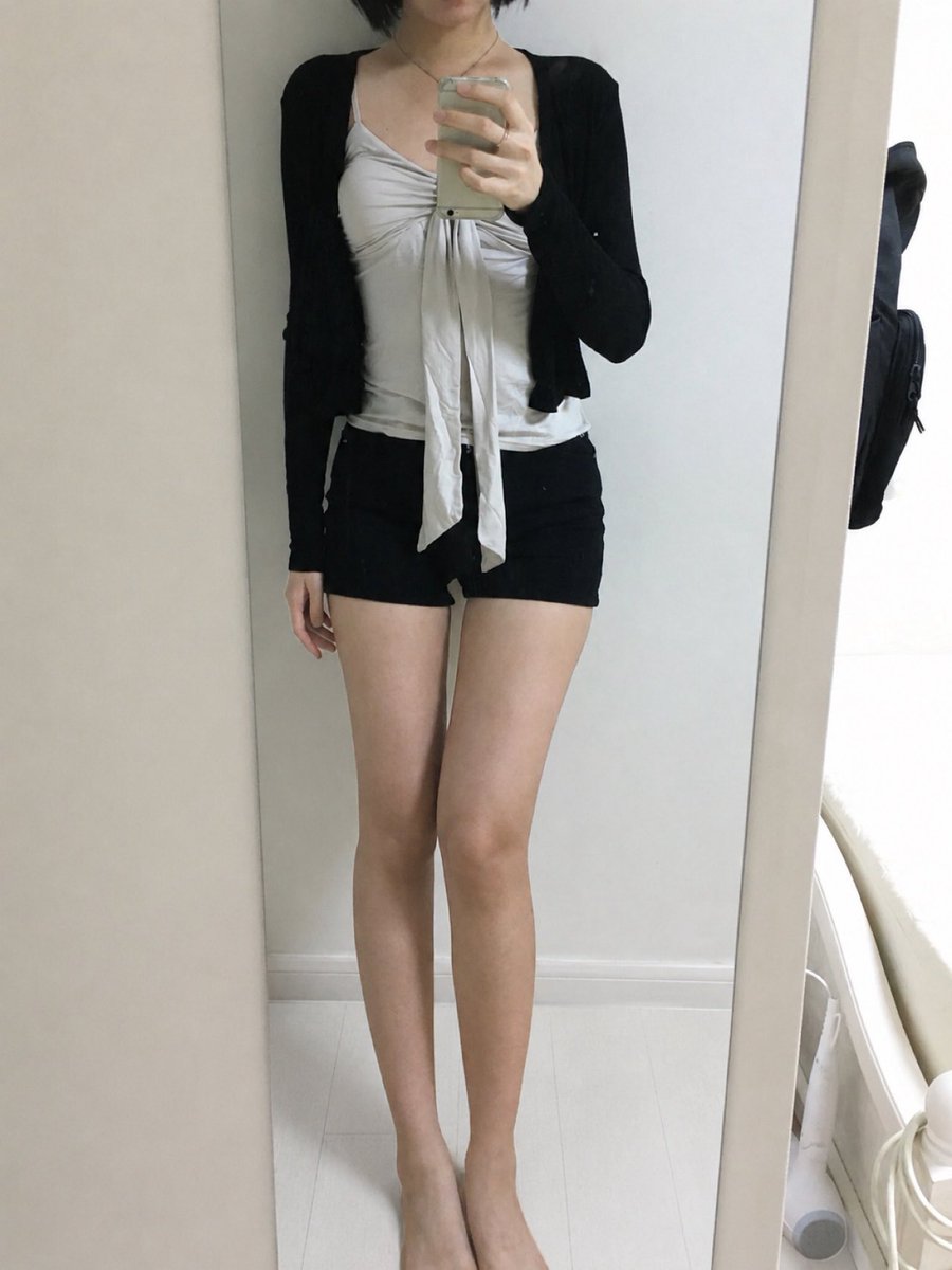 hhjneee's tweet photo. 지피티로 방바닥치움... ㅎㅎ... https://t.co/ygMviumNqf