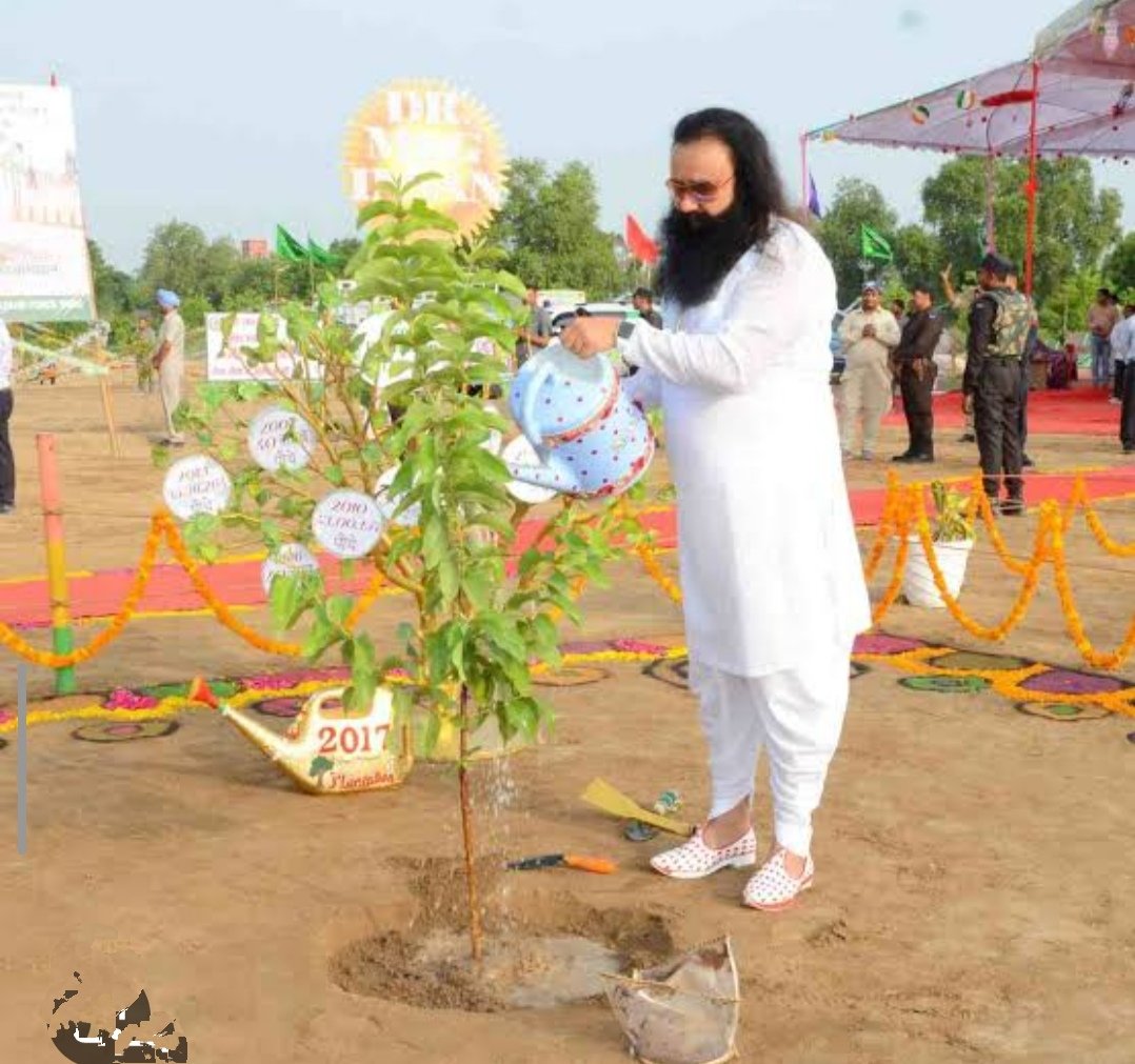 jituinsan55's tweet photo. Saint Dr. Gurmeet Ram Rahim Singh Ji Insan के जन्मदिन के अवसर पर दुनियाभर में एक मेगा Tree Plantation Drive का आयोजन किया है।
गुरु जी की यही सीख है कि हमेशा दूसरों की और प्रकृति की भलाई के लिए  बढ़कर काम करना चाहिए
#PlantATree 
#TreePlantationDrive
#MegaTreePlantation 
#GoGreen https://t.co/xCHO5o8oxL