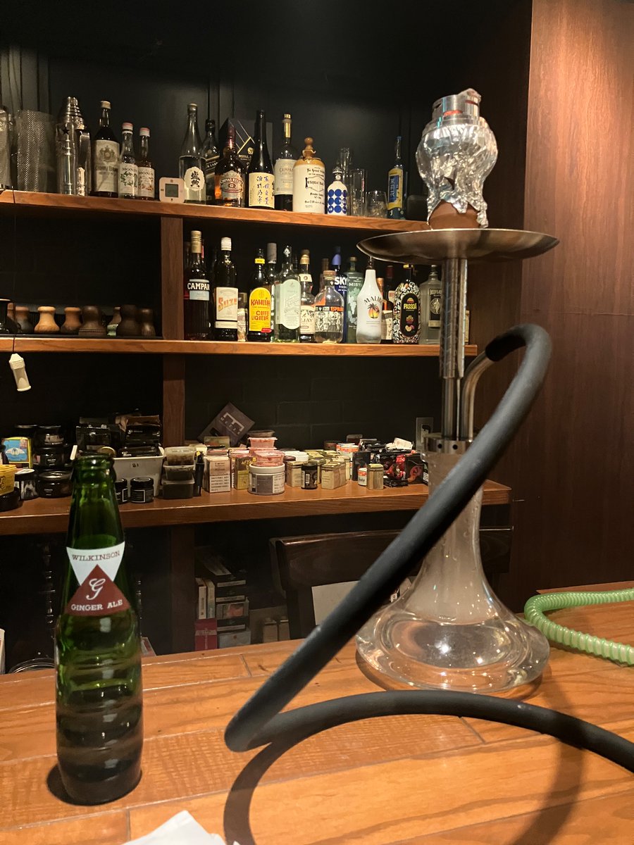 gatasukatazu's tweet photo. 遠征前の景気付けにKILN

ブルーベリーもったり

YA LAYLのブルーベリーを使ってもらったけど、AFよりも清涼感がひかえめで甘い系に向いているね
ブルーベリーはいいぞ
@KILN_shisha https://t.co/JwQqpEdLTF