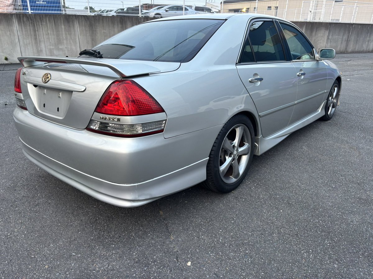 takesitakoutaro's tweet photo. マーク2  IR-V 純正5速　売ります。

走行距離　静岡-東京550往復くらいです。

1jz ターボ　エンジン調子良く、ミッションも良い感じです。

金額　5円玉を44万個くらいかなぁ。

あと、飛行機能と水陸両用では無いです。 https://t.co/XP41wIWHQS