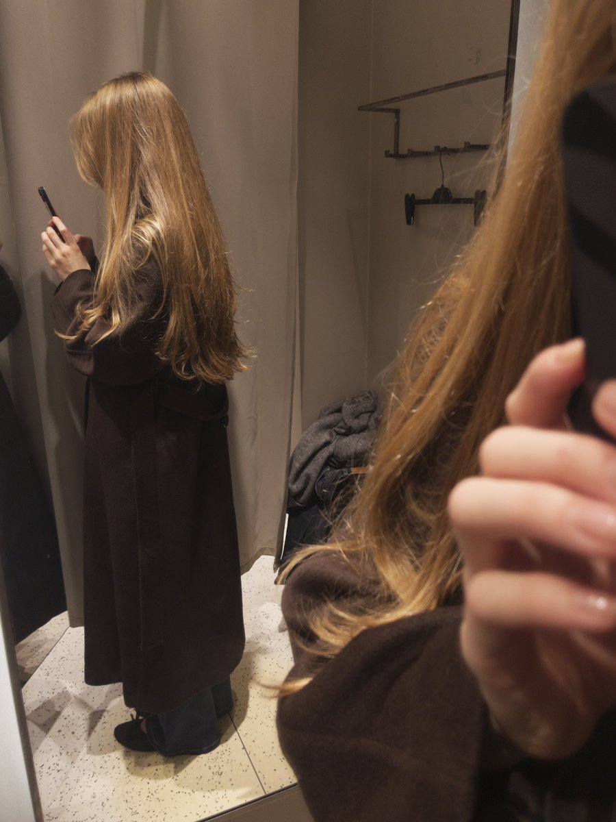 tinsmiu's tweet photo. i love my hair https://t.co/ti71OBxnau
