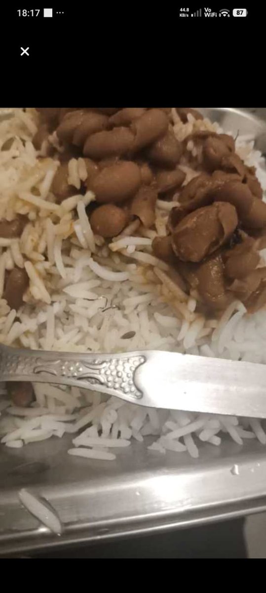 saurav_0101's tweet photo. Order ID: 8470378378

Ordered 2 rajma &amp; 2 rice on @zomato; received only 1 each. While eating, found metal scrubber particles mixed in the rice. I may have consumed some and had stomach pain.

Support offered just ₹64 with no concern about contamination. @zomato @fssaiindia https://t.co/Ogu3wT4WJb