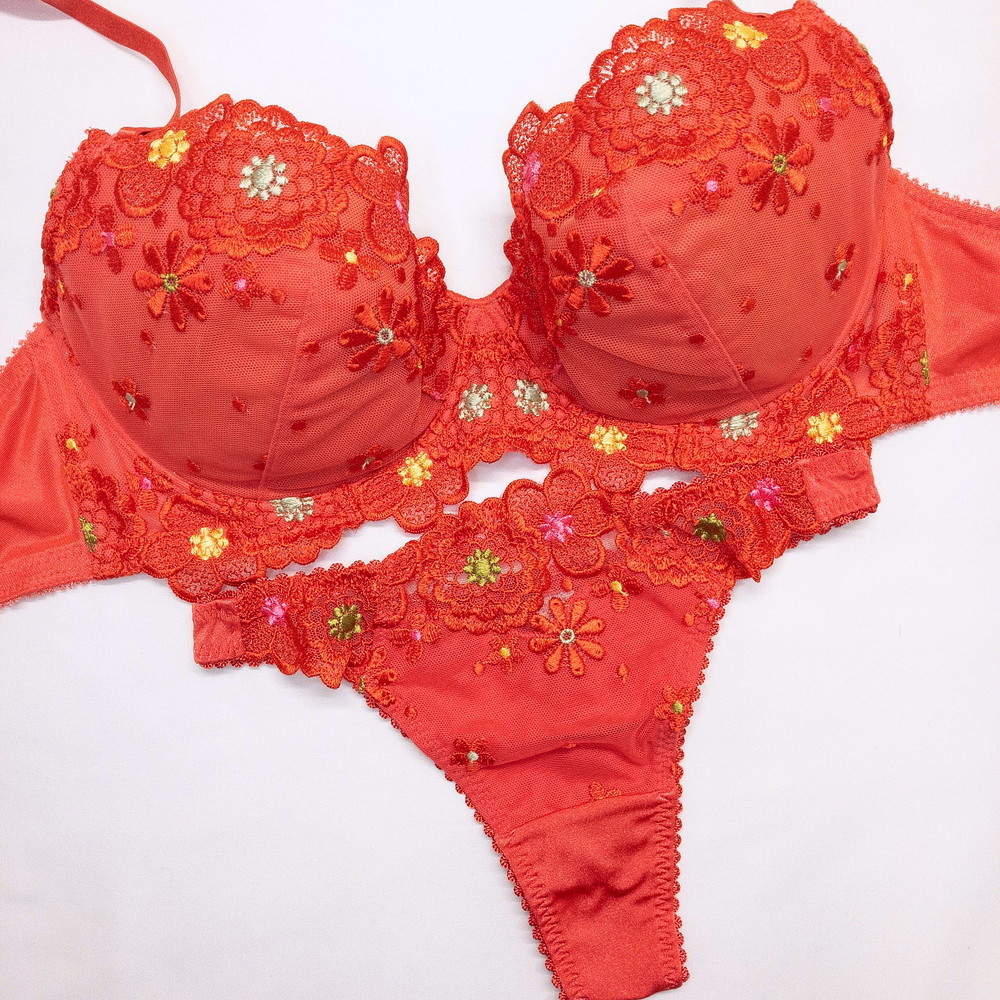 sitagi_1515_day's tweet photo. 【新着商品：品番】
1枚目：teto-AM01
2枚目：teto-AM02
3枚目：teto-AM03
4枚目：teto-AM04

＃下着1515　＃中古下着　＃入荷情報 https://t.co/KE2FOIcm6B