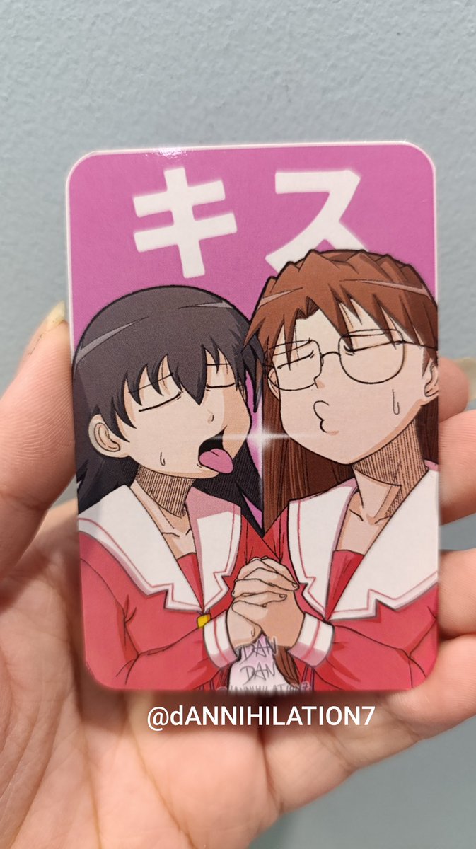 dANNIHILATION7's tweet photo. I'm having trouble sleeping again so here's something interesting.
This Toyomi kiss card was given out to anyone that purchased my Toyomi magnet keychain set at Artist Day Convention in Vietnam. Those were the 2 only time you get to see this pic in full color (1/2)
#azumangadaioh https://t.co/wsljDp939D