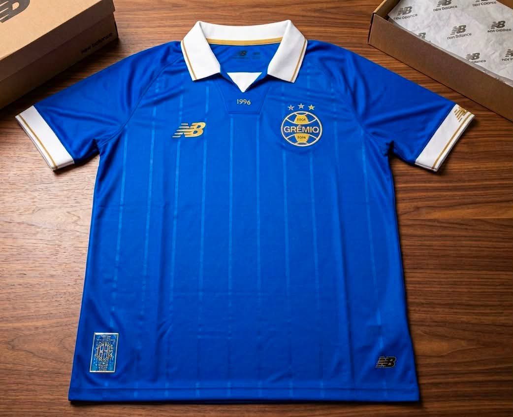 soccergfbpa's tweet photo. Mais visível para analisar. O que acharam?

Eu: razoável, mas compraria para aumentar a coleção. https://t.co/J7eAYh0phf