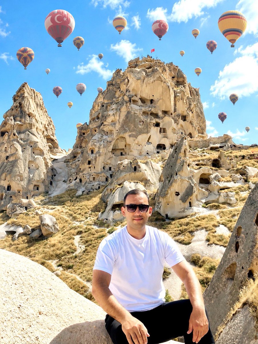 HesenCeferov7's tweet photo. Tarixin səma ilə qovuşduğu yer — Kapadokya. 🎈 https://t.co/MAezMYuYlp