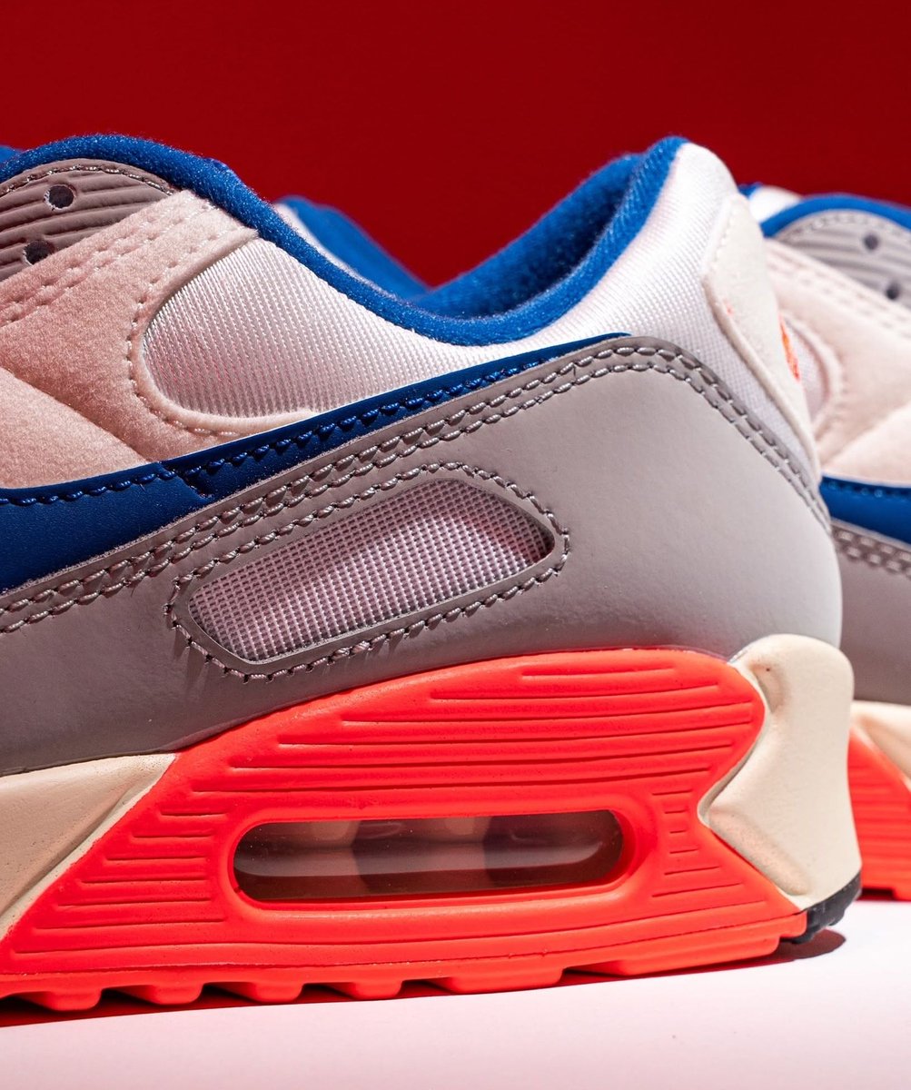 KicksFinder's tweet photo. Ad: SELECT SIZES via Sneaker Politics
Nike Air Max 90 "Ultramarine"
$97.50 (Retail Price: $150)

>> https://t.co/dBs9hTMLaQ https://t.co/LCama2bap1