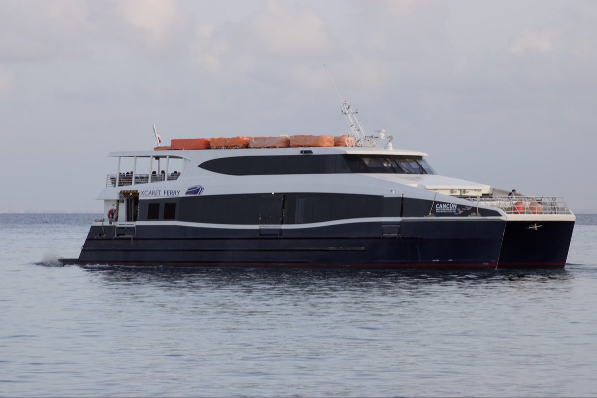 manuelvuela's tweet photo. Vámonos… 

#winjet #xcaretxailing #canon #cozumel #ferry #caribemexicano #barcos 

@WinjetFerry 
@XcaretXailing 
@CanonMexicana https://t.co/CziSMXRMXW