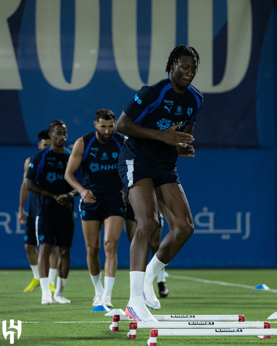 Alhilal_FC's tweet photo. 🔚 آخر التحضيرات قبل لقاء الغد ⚽️ https://t.co/lrRHvcv6TR