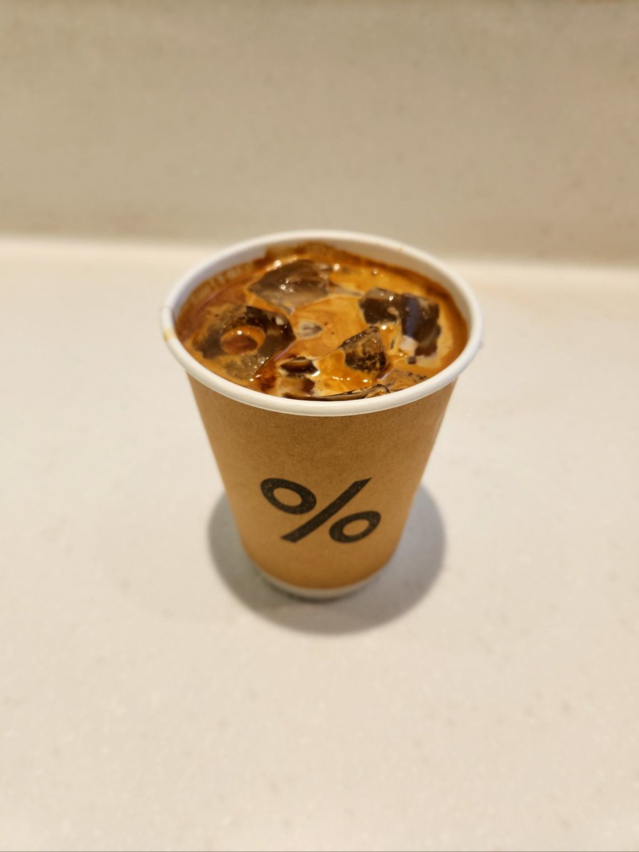 janallan29's tweet photo. Just kicked back with a cold iced latte and my favorite playlist after a long day. This is what weekends are made for! https://t.co/o9AbPUJvOQ