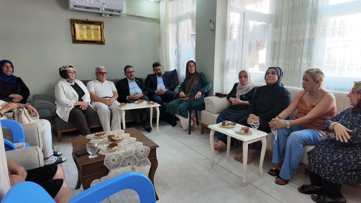 akincemal's tweet photo. 📍Çukurova 

“AK Parti teşkilatları; gücünü milletimizden, heyecanını hemşehrilerimizle kurduğu gönül bağından alıyor.”

Kıymetli Milletvekilimiz Sn. Abdullah Doğru ile birlikte, Mucire Evreüz’ün ev sahipliğinde kıymetli hemşehrilerimizle bir araya geldik.

Samimi sohbetleri, güzel muhabbetleri ve misafirperverlikleri için kendilerine teşekkür ediyoruz.

Hemşehrilerimizle kurduğumuz güçlü bağ, bizlere güç ve yol göstermeye devam ediyor. 

@omerrcelik @abuyukgumus @avmustafaozkan @KaramikSunay @abdullahdogru01 @farukaytek