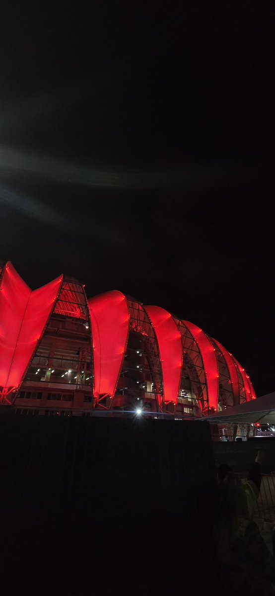 gi_olivia_'s tweet photo. BAHH, baita estádio Gurizada! 

(postando agora pra n ser humilhada por sulista) https://t.co/hRYaY8S47i