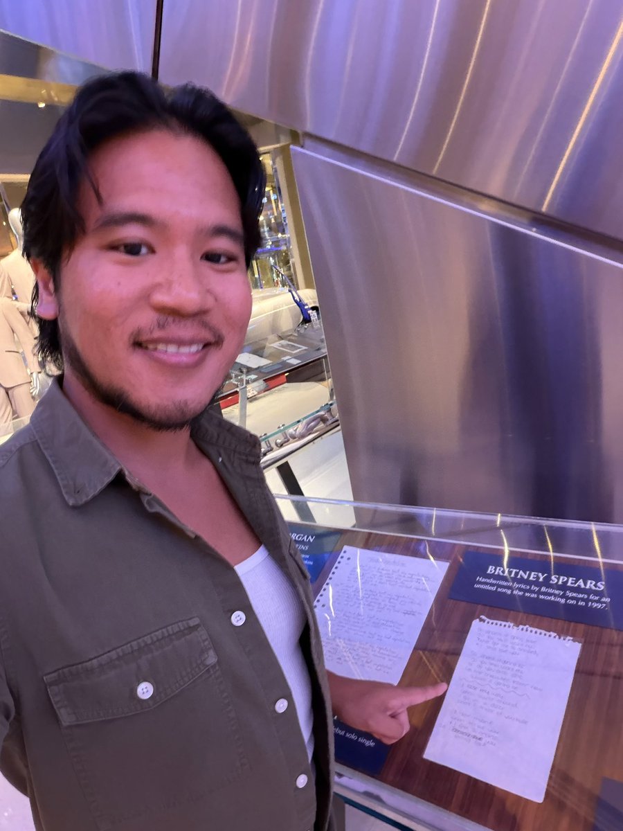 edwardmarc's tweet photo. Every time I come here, I have to stop by to see @britneyspears handwritten lyrics 🥹💖 https://t.co/vRPTjJjWlN