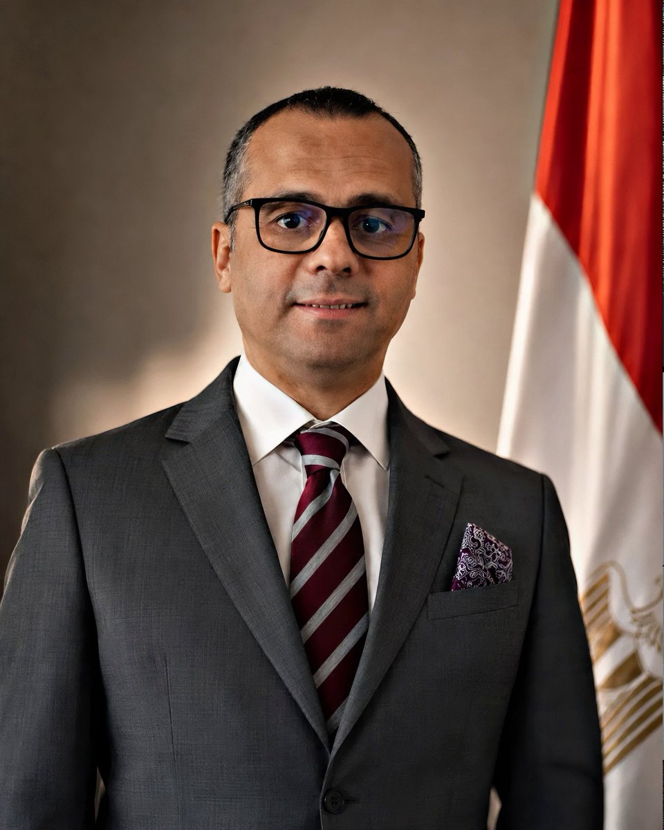 mohamedfares07's tweet photo. محترم + محترف + مجتهد 

أكيد الأهلي وفر له عوامل النجاح والأدوات اللي تساعده بس كمان دكتور عصام سراج شاطر وأحسن استغلال الأدوات دي https://t.co/4yibwnRjDW