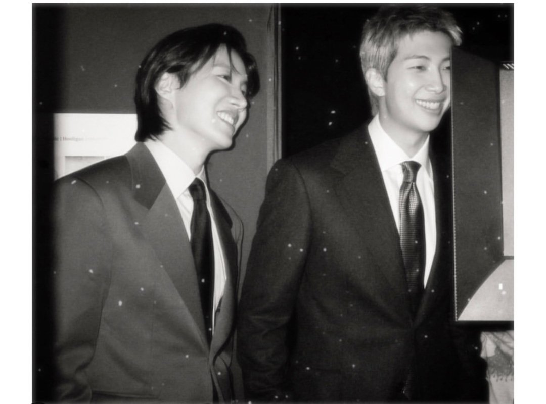 Joonlildimples_'s tweet photo. They can never make me hate you https://t.co/v2os4yYgwU