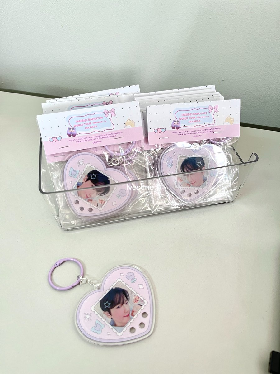 lvescne's tweet photo. Siapa yang mau ikutan give away keyhol nya baekhyun? 👀🎁

Siap-siap ya, aku bakal share T&amp;C-nya soon! 

Buat yang mau ikutan, boleh rep post ini biar bisa special tag pas giveaway-nya mulai. 🔮✨

☁️ Stay tuned! https://t.co/0CrOxjhBm3
