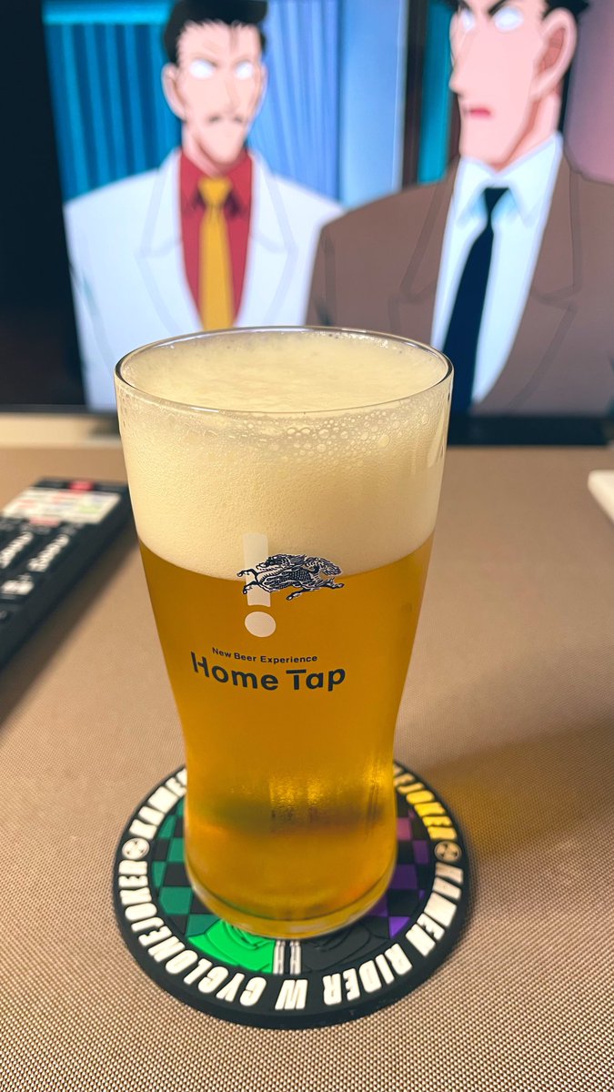 0819mayuma's tweet photo. 一昨日 #KIRIN #HomeTap が届いたよ〜ヽ(*^ω^*)ノ
美味しすぎる(⌯˃̶᷄ ⁻̫ ˂̶᷄⌯)♡
1日で一番搾りプレミアムとハートランドを一本ずつ空けてしまった!
大事に飲まなくては!
泡も炭酸もお店の味!!素晴らしい!!
棚と電源の関係で椅子に置いてるw
ヽ(*^ω^*)ノ https://t.co/RqHk5AVaOb