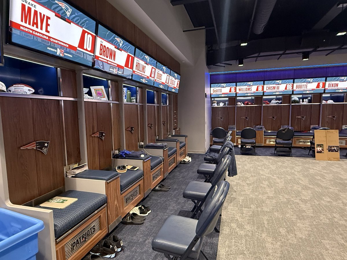 LosTalksPats's tweet photo. A look at how the #Patriots new locker room is set up 👀

Drake Maye is alongside A.J. Brown, Mack Hollins, Romeo Doubs and DeMario Douglas, while Tommy DeVito is alongside Kyle Williams, Efton Chism III, Kayshon Boutte and Kyle Dixon.

(📸 @RealAlexBarth) https://t.co/xEpPJsEOW8